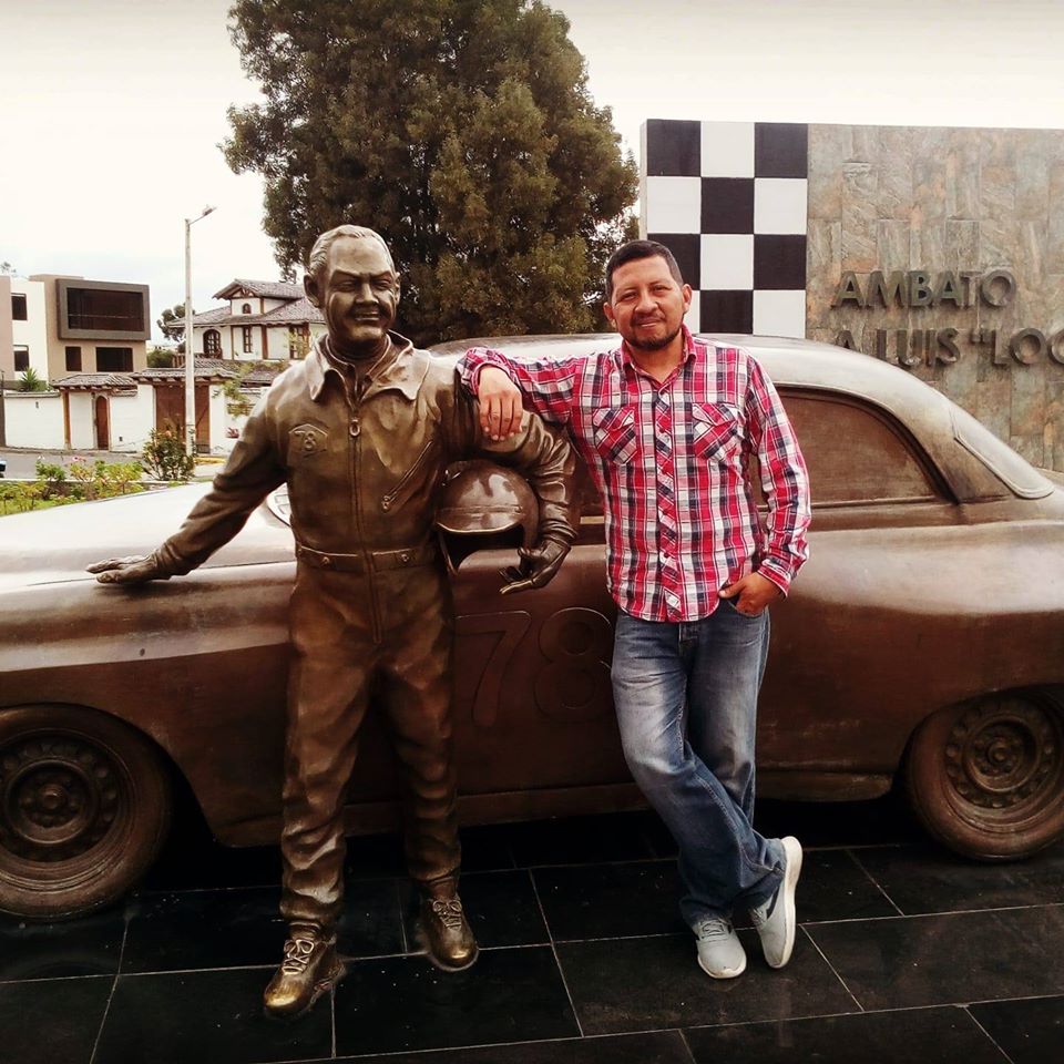 FrancoJRuiz's tweet photo. Entre sus muchos méritos, a Luis "loco" Larrea (1921-1994) se lo recuerda por ser tres veces campeón de la Vuelta a la República del Ecuador en los años 1955, 1957 y 1960 #LocoLarrea #Ficoa #Ambato #Ecuador https://t.co/9jjsBDIUNj