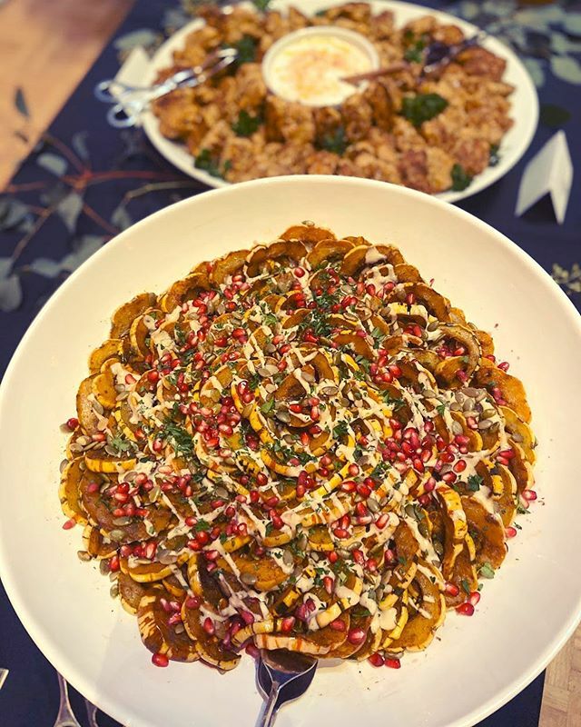 Delicata squash w pepitas and honey tahini glaze &amp; Chicken, preserved lemon and dill kefta kebab w tzatziki make our winter bellies so happy 🤤 .

image description: two large bowls are filled with diverse colors and textures. In the front, yellow squ… ift.tt/2uKKFMP