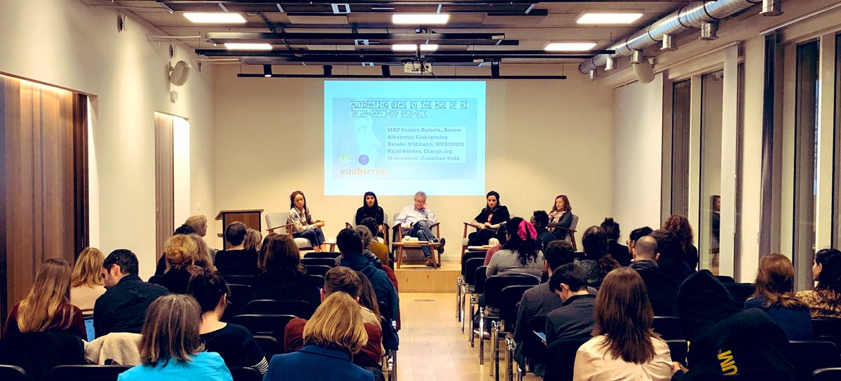 Can you expect a profit-driven tech industry to educate users who are not aware of the existence of bias? What role for EU regulators? #IA #genderbias