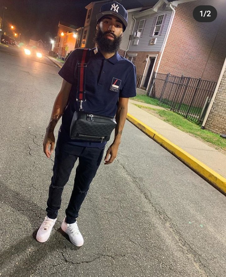 _tvcker's tweet photo. I miss my best friend 😭😢 #FREERB ❤️❤️🤞🏾 https://t.co/5ZmSWbE5Pj