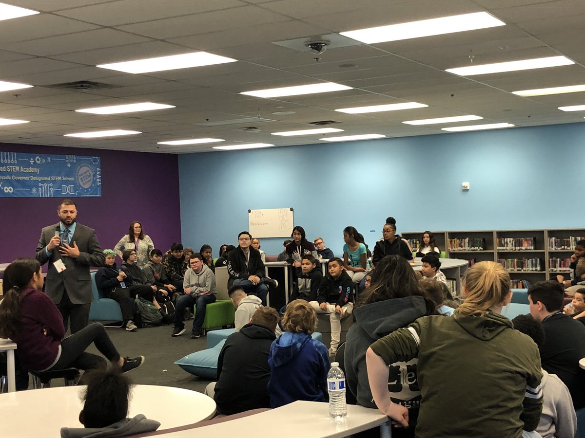 LiedSTEMAcademy's tweet photo. Thank you @CCSDPartnership for providing so many amazing community partners to speak with our students about how to have a successful future. #PAYBAC @ClarkCountySch #NVSTEMStrong @derwood73 https://t.co/NYFUhuNKsg