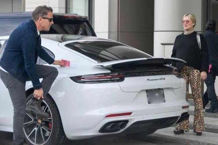 mikandynothem's tweet image. Hunter Biden getting out of his $200,000 Porsche at the Waldorf Astoria in Manhattan this week. 
Meanwhile, he says he cannot afford to pay a DC stripper child support after impregnating and abandoning her and his biological son.
#MAGA #FoxNews 
#dershowitzlogic
#ImpeachmentHoax