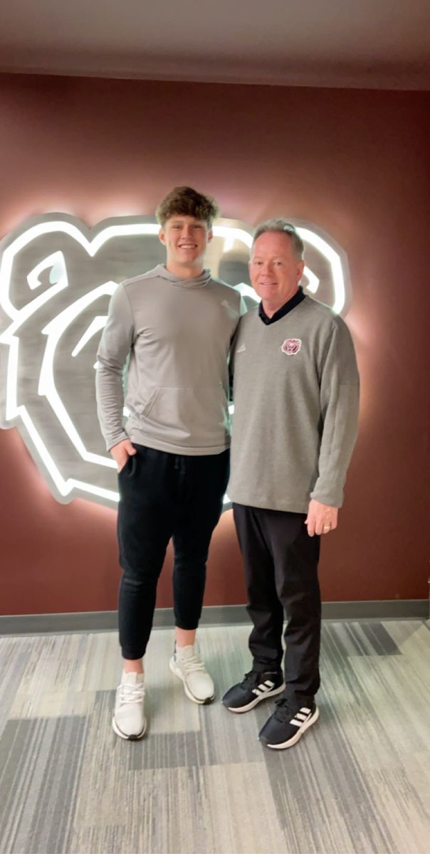 ReeceDawson07's tweet photo. Excited to be a Bear! Thank you @CoachBPetrino time to get to work! https://t.co/BjDTaeaUmP