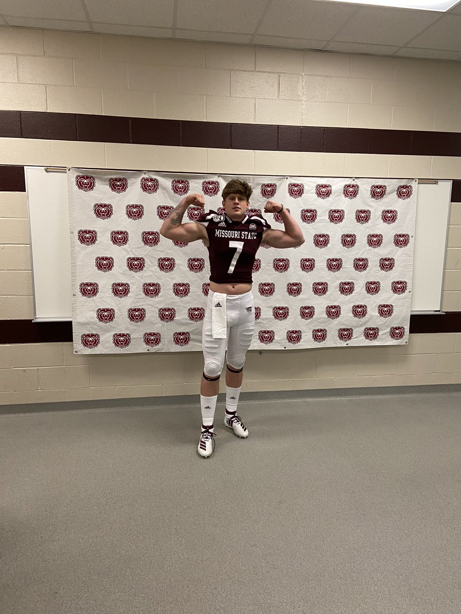 ReeceDawson07's tweet photo. Excited to be a Bear! Thank you @CoachBPetrino time to get to work! https://t.co/BjDTaeaUmP