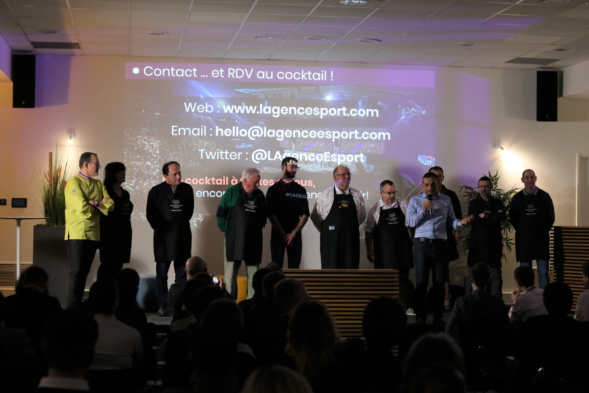 lagenceesport's tweet photo. Merci à tous nos partenaires et aux producteurs locaux invités pour la deuxième partie de soirée !🍔#LAESNight @VillageCA31 @MATCHevent78 @YnovToulouse et Ispra ! https://t.co/hcpC7ufIBj