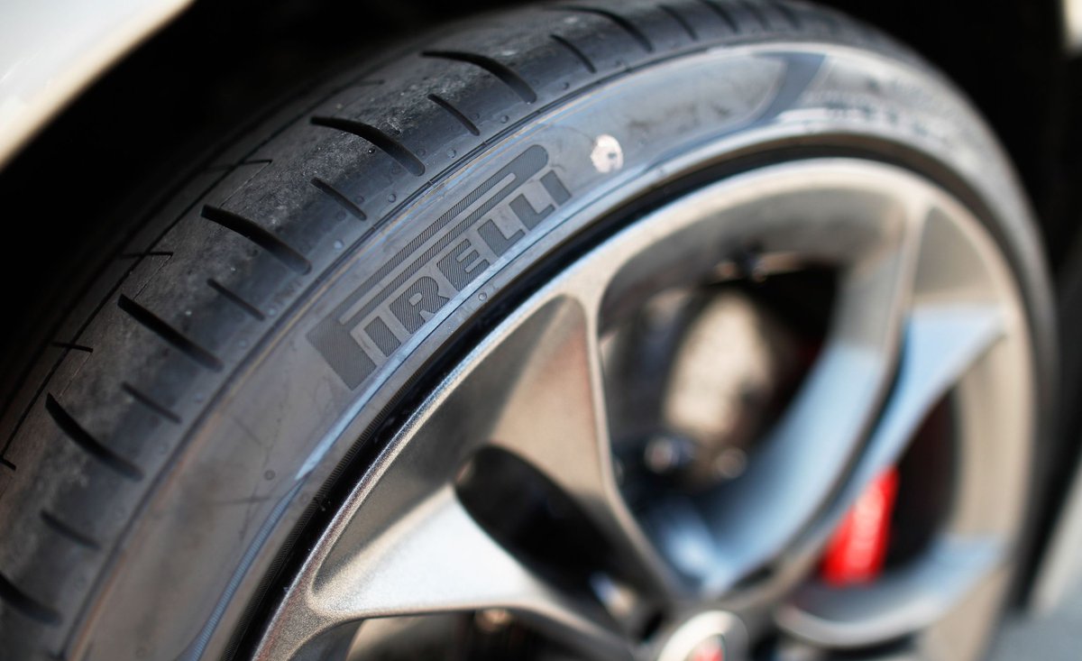 CARandDRIVER's tweet photo. .@Pirelli Cyber Tire concept communicates with drivers via 5G: https://t.co/sn7I6UZsRJ https://t.co/yG2fFyyYNg