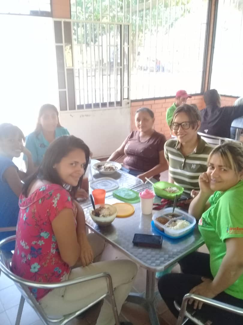 EsrrgV's tweet photo. #RiegoNoticias #ProducirEsVencer En pro de los beneficios de los trabajadores de la Empresa Socialista de Riego Río Guárico, S.A la nueva directiva agregó nuevos beneficios como es la activación del comedor. https://t.co/aLhVZ0lHrv