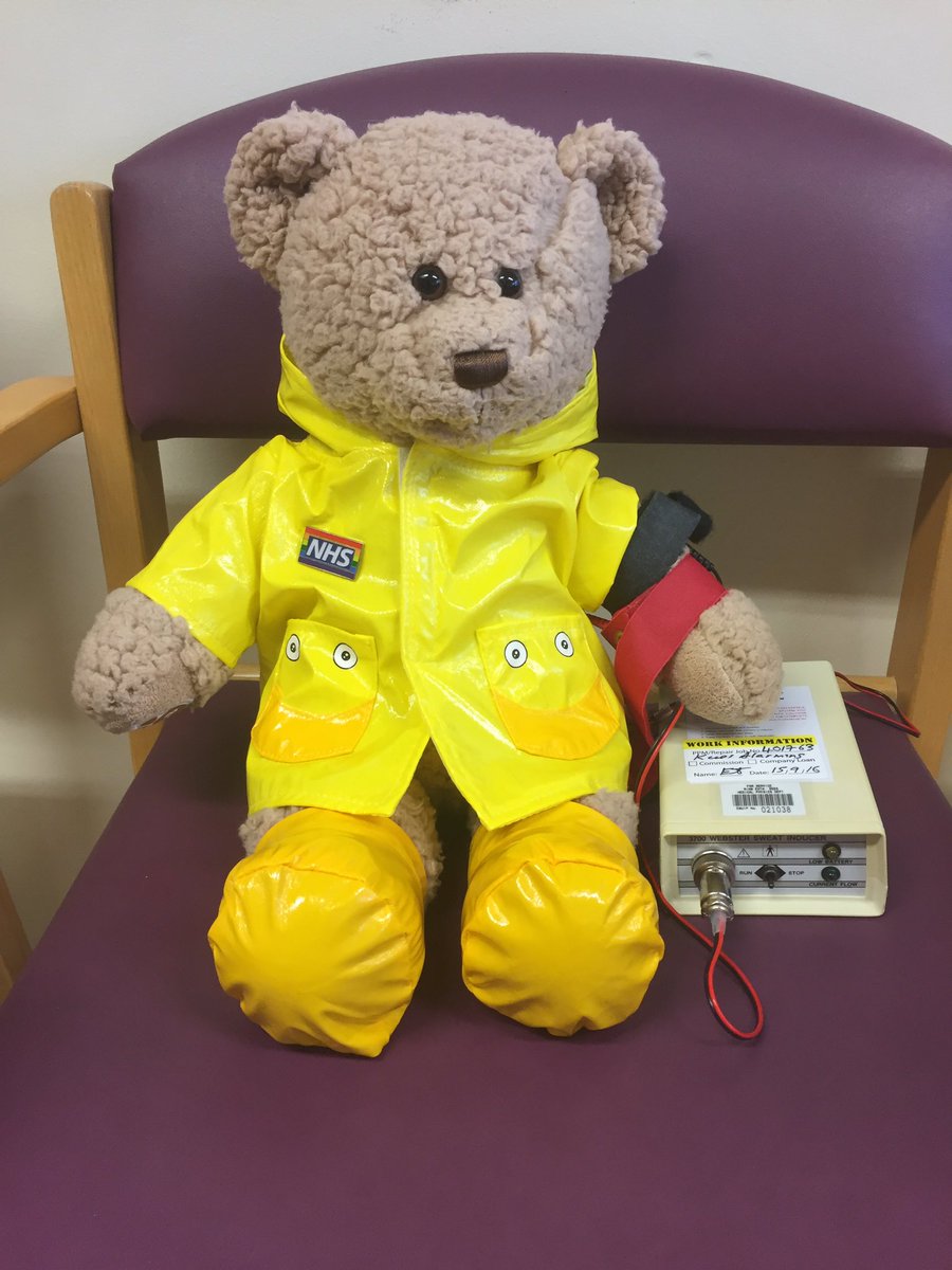 SGHresp's tweet photo. Today #George helped with #SweatTest. We perform these to look for chloride(salt)levels in sweat to test for #CysticFibrosis. #CF can affect a lot of your body & can cause recurrent chest infections. Although we test for CF, this is largely to exclude this as a diagnosis.
#NHS https://t.co/3iB4oQl3ui