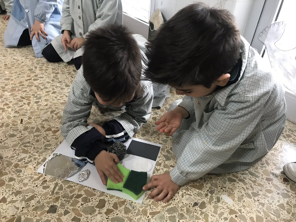 Xtorey_benifaio's tweet photo. #ElsSentits Altre sentit per explorar i rebre sensacions. Descobrim el TACTE a la nostra pell #4anys #ProjecteElCos https://t.co/TfvbHc3iDJ