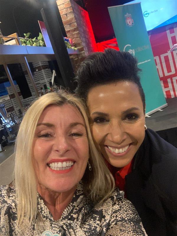 wearepower_net's tweet photo. #SimoneSelfie with the wonderful @damekellyholmes at @LFC #UnityCollective supporting #diversity and #equality. Keeping focus and smashing goals 💪 #IAmNPW #RoleModel #lfc @SimoneRoche https://t.co/5X3YQ6bOs6