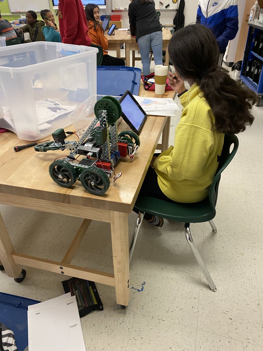 cintia johnson tweet media