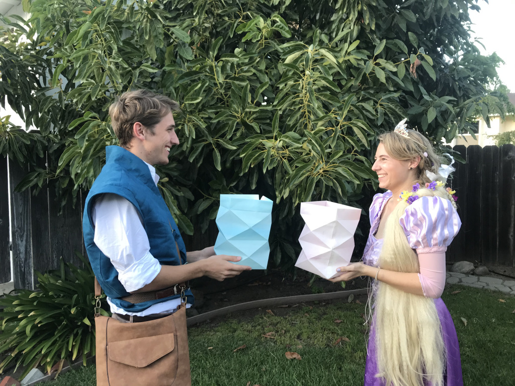 ohsewsierra's tweet photo. The Making of Rapunzel's Bodice https://t.co/TsBXIvT8iz https://t.co/8NYskydYxb