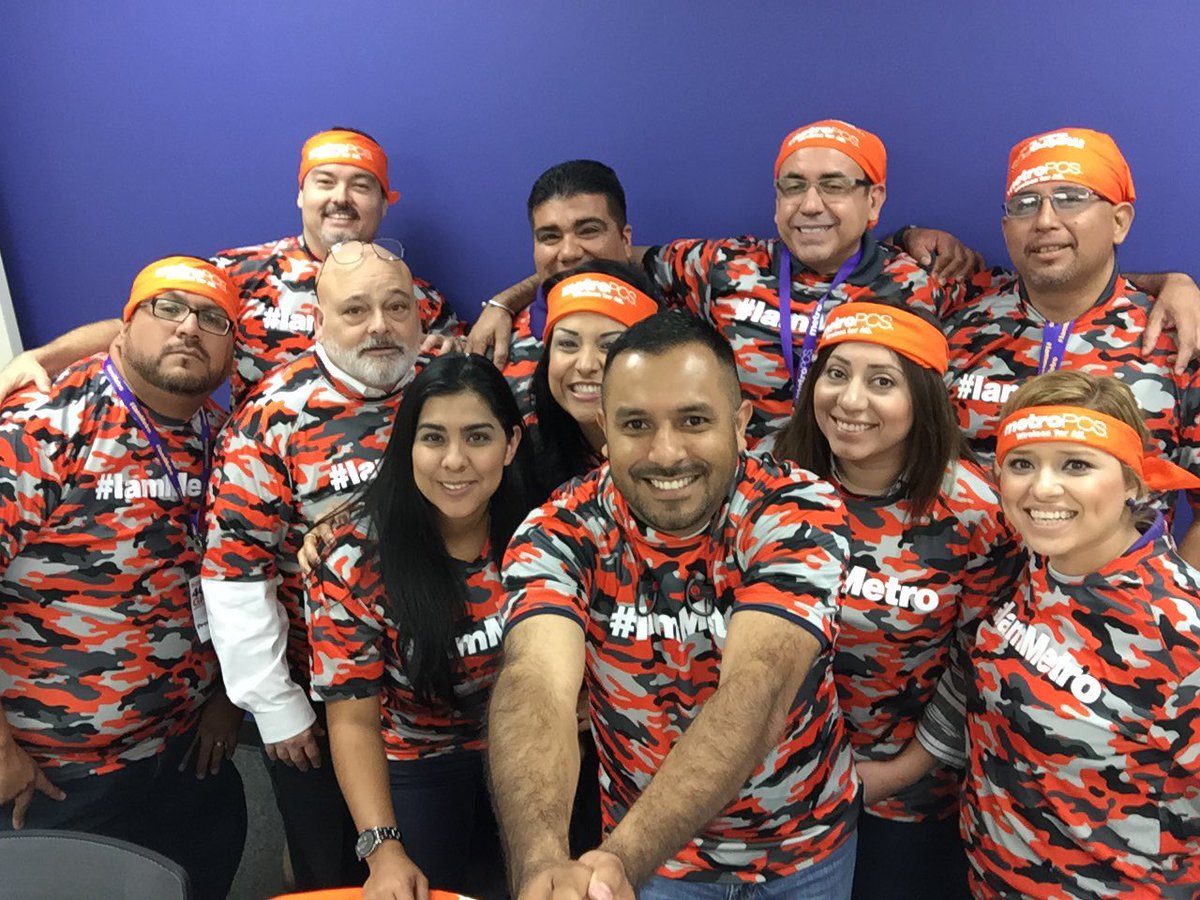 #TBT ⁦<a href="/MetroByTMobile/">Metro by T-Mobile</a>⁩ about 5 years with the amazing RGV Team! ⁦@oscarSTXwins⁩ ⁦@lisaMBTMO⁩ #Team