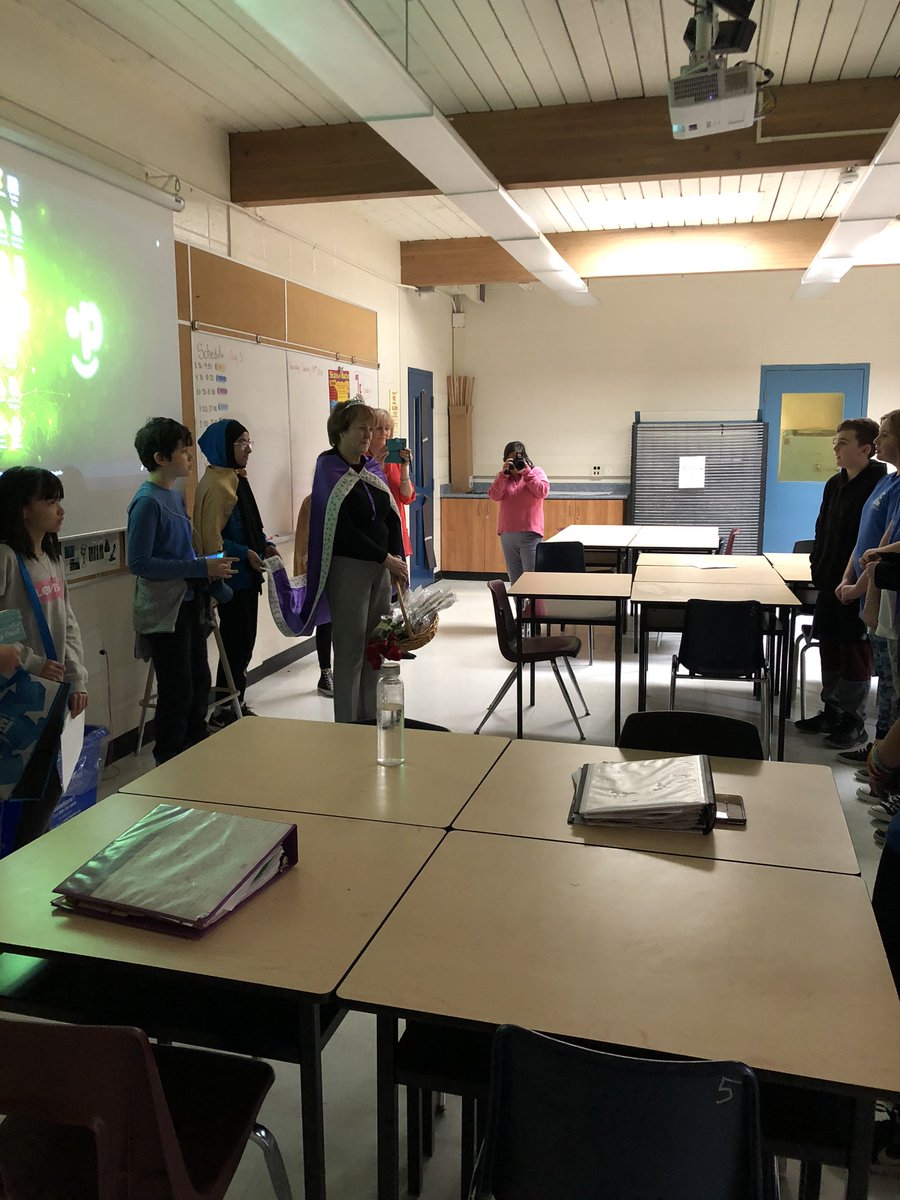 <a href="/QESrPS/">QueenElizabethSrPS</a> said goodbye today to Ms Muller in such a special way. Thank you Ms Muller for all of your support over the past 6 years at QE and 39 years <a href="/PeelSchools/">Peel District School Board</a>. We will miss you so much!!!