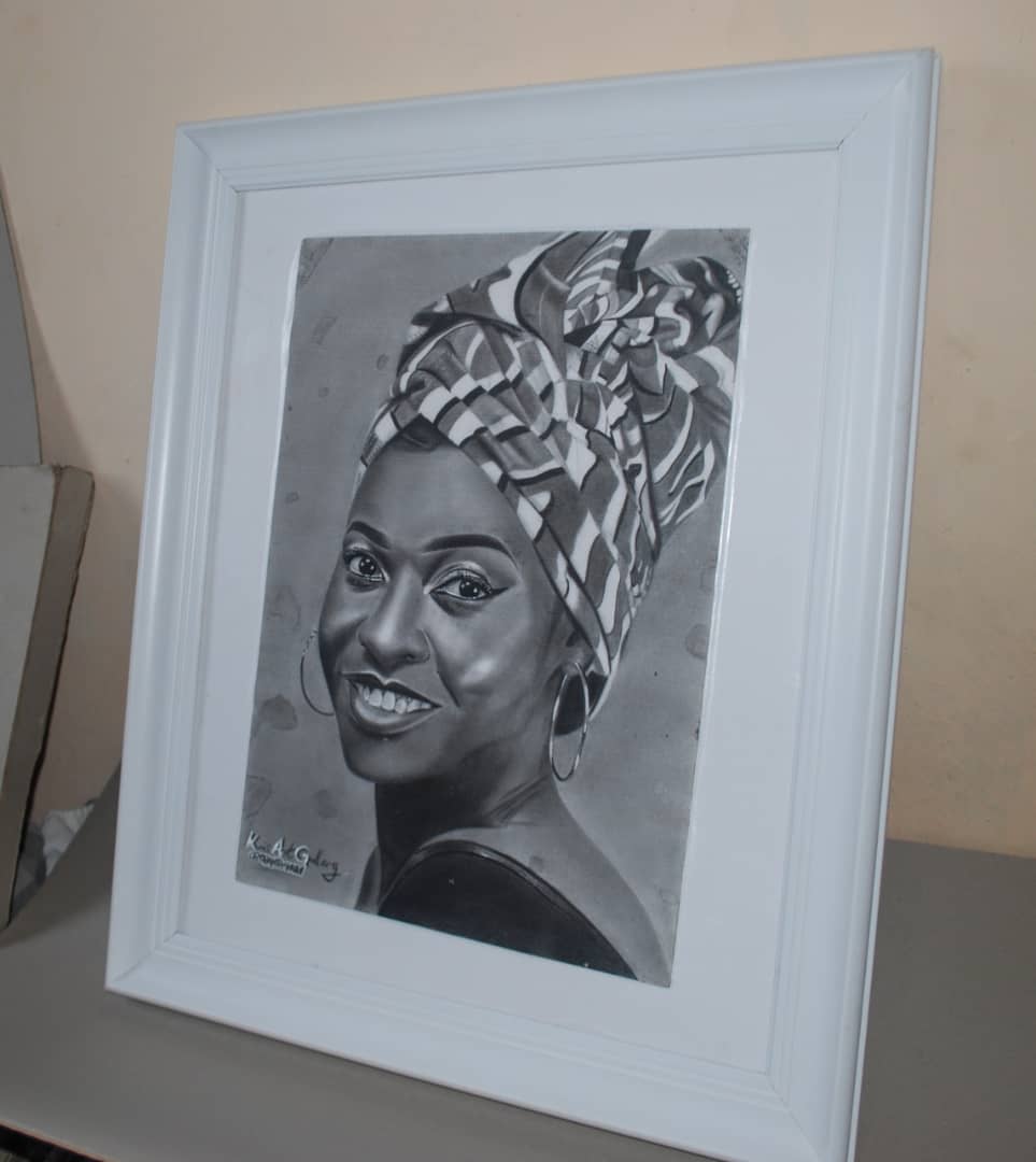 AgboolaChristo2's tweet photo. So, you can get the cliche gift idea off your head, and polish off your love letter with an astute pencil portrait! #ValentinesDayOffer #WeAreFutarians #WeAreNigerianCreatives https://t.co/kKSWMM1ijm