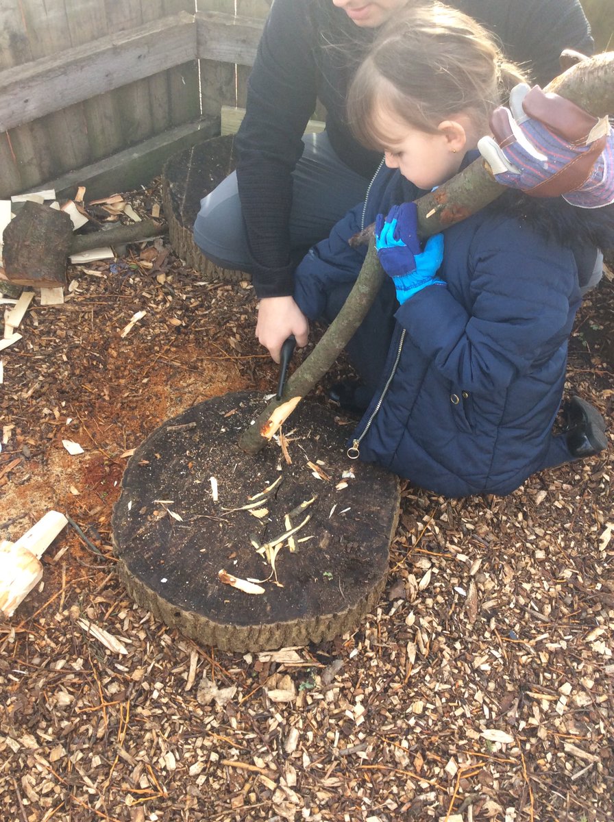 StJosephU's tweet photo. Gaining knowledge, taking risks and applying skills for a purpose, fun in the F2 tool pit! #resilience #ListeningandAttention #WhoSaidWe’reNotOldEnough #We’llMakeitOurselves #TheFoundationStones #RiskBenefitAssessment #ToolTalk 
Mallet, ice cream or microphone? https://t.co/ev6hZOm3T7