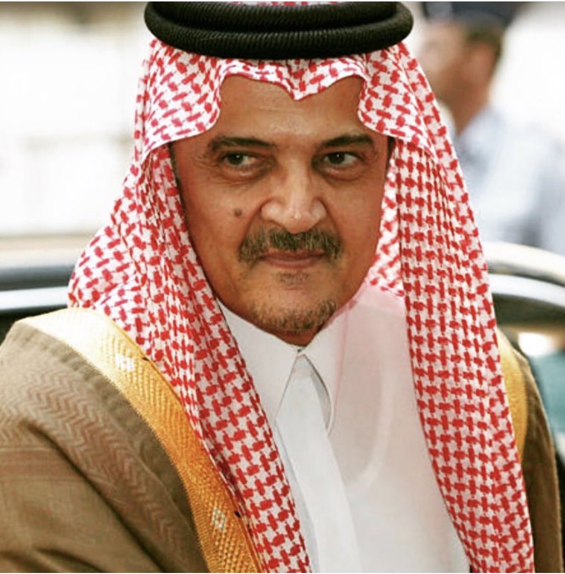 سيسأل الجيل القادم عن هاذا الرجل