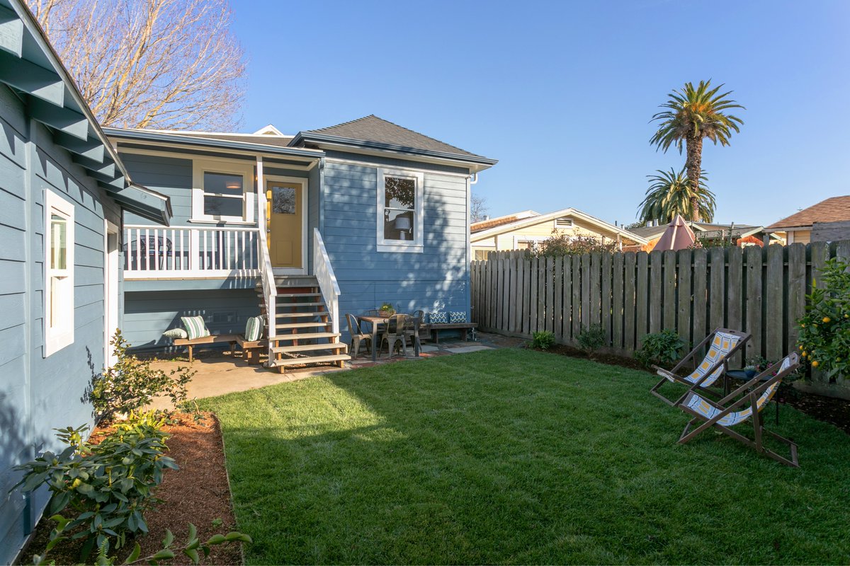 grubbco's tweet photo. Gracious 1910 Queen Anne Cottage with stylish details in the popular Westbrae District:
https://t.co/mUpi41gW3h
#berkeley #cottage #realestate @leadingre #berkeleyhome #livingroom #diningroom https://t.co/WXBXnB8LbO