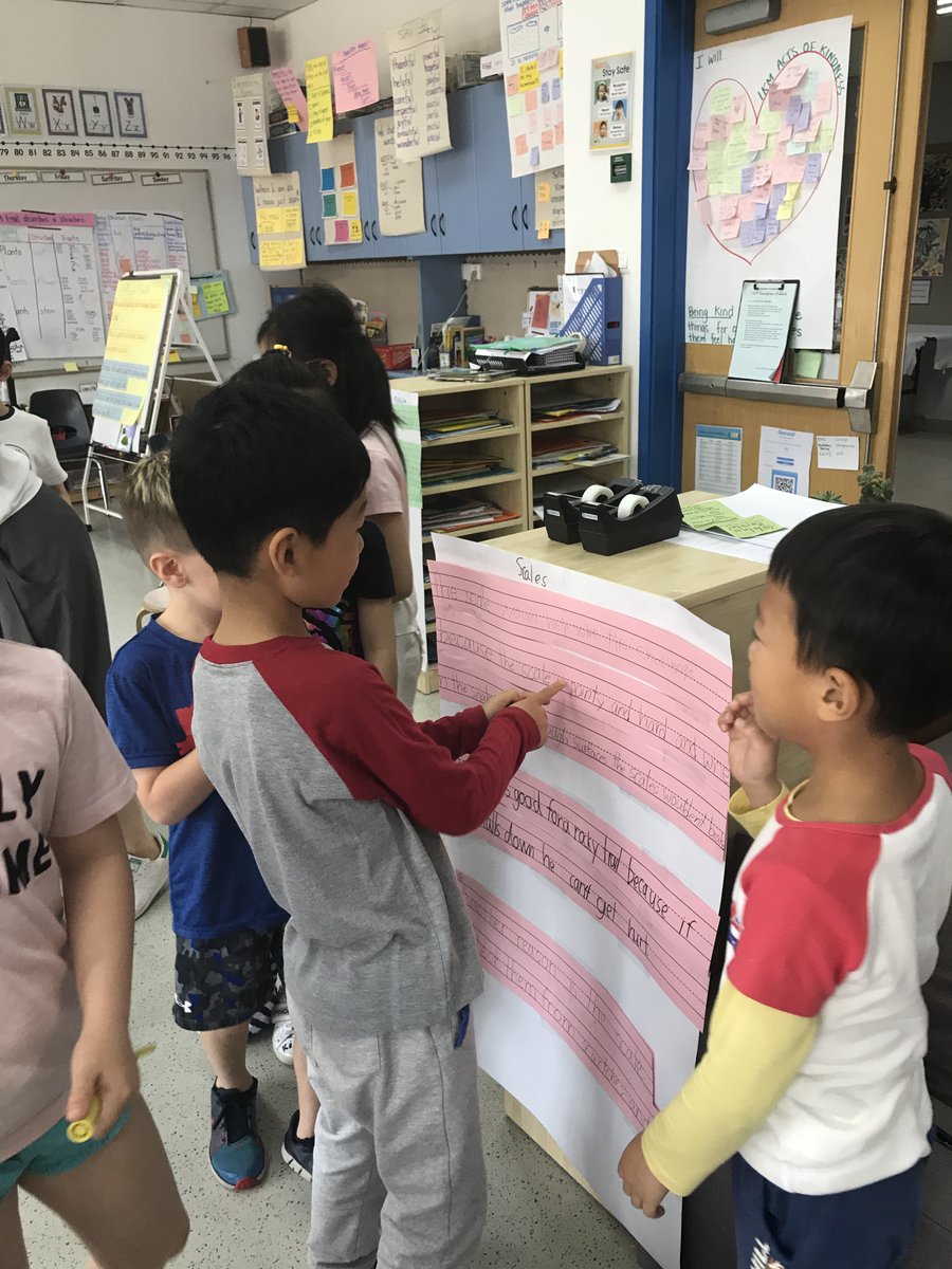NGSS_tweeps's tweet photo. At the end of this integrated 1st grade sci & reading unit some T’s added a writing component too. Ss explained their designs and how they are inspired by nature. This integration made extra time for science in a busy ES schedule. #NGSSintegrates https://t.co/D0CPxifHxo