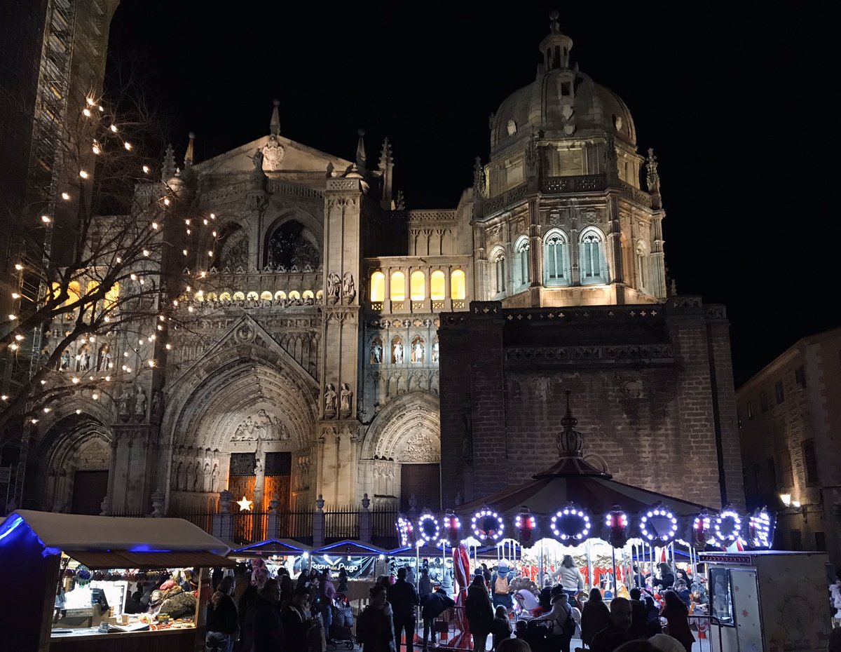 ildacikk's tweet image. 🌆🎆