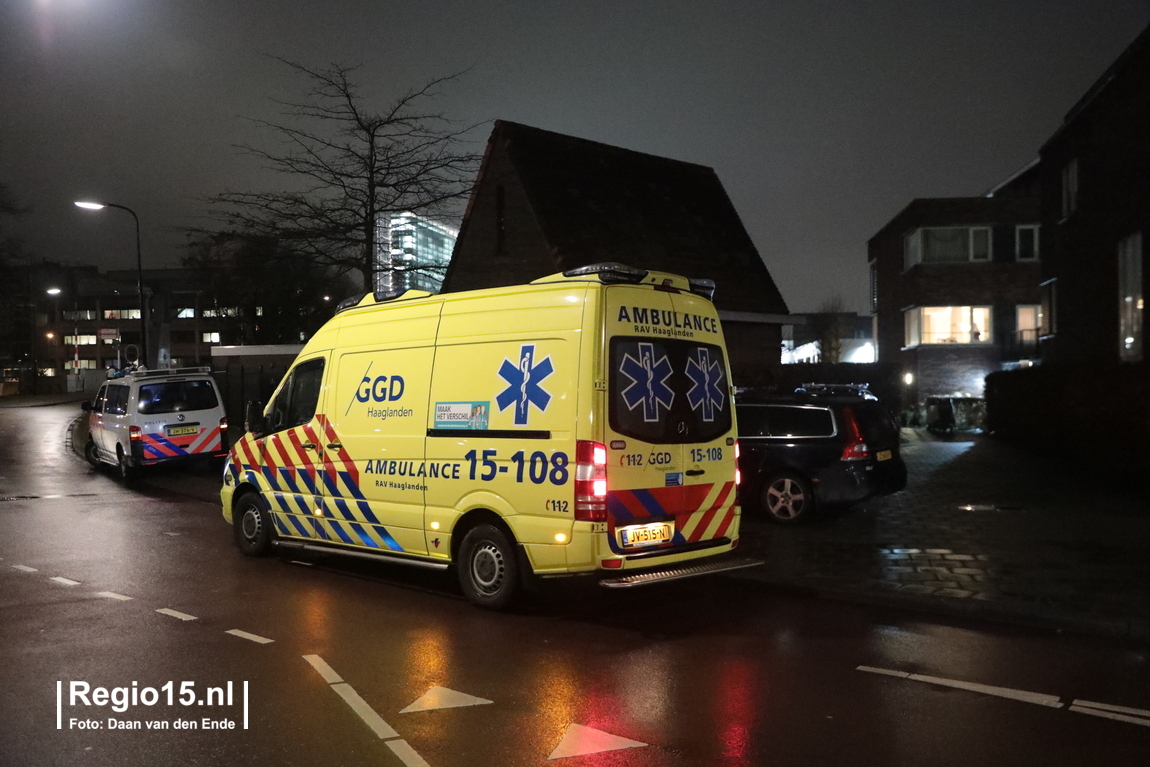 Nu online: Lichtgewonde bij steekincident op de #Prunuskade in #Rijswijk..