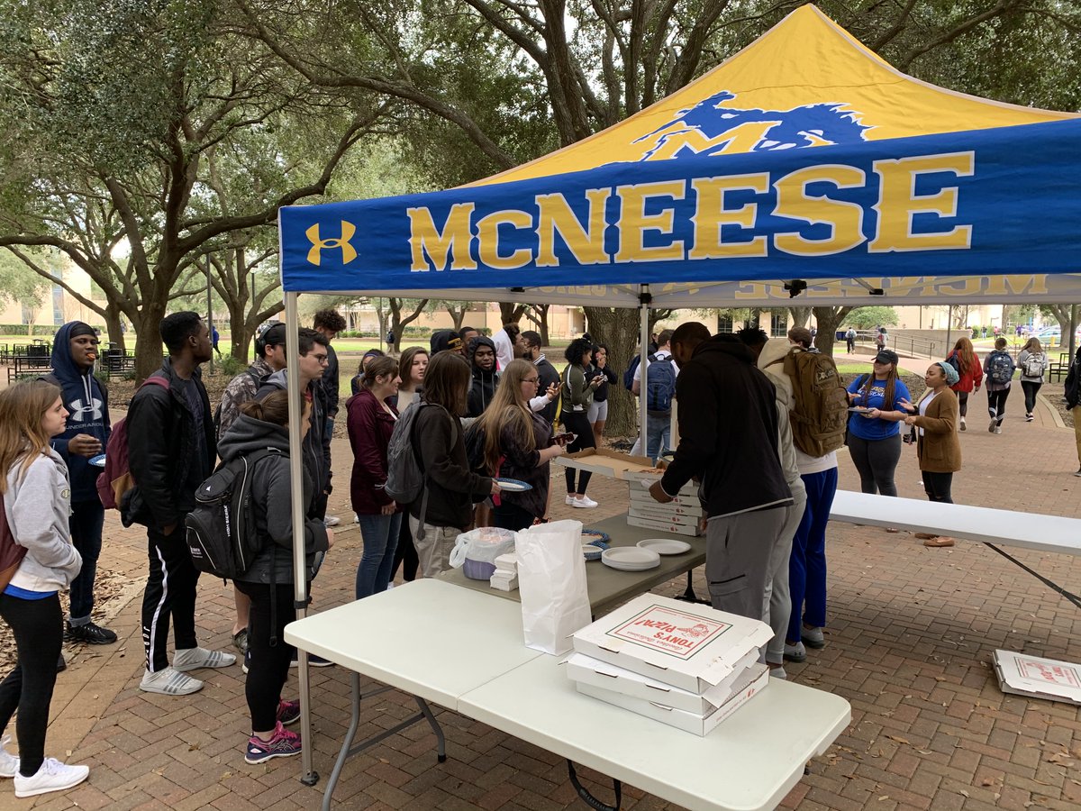 McNeeseMBB's tweet photo. From long lines at the ticket booth last night to long lines for pizza at lunch! #THEWaveDontStop

#BattleOfTheBorder on deck!!!!!

🤠🤠🤠 vs 🐦🐦🐦 https://t.co/6OhEJeAjRx