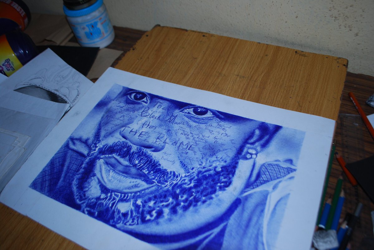 AgboolaChristo2's tweet photo. So, you can get the cliche gift idea off your head, and polish off your love letter with an astute pencil portrait! #ValentinesDayOffer #WeAreFutarians #WeAreNigerianCreatives https://t.co/jRjQwNW8qV