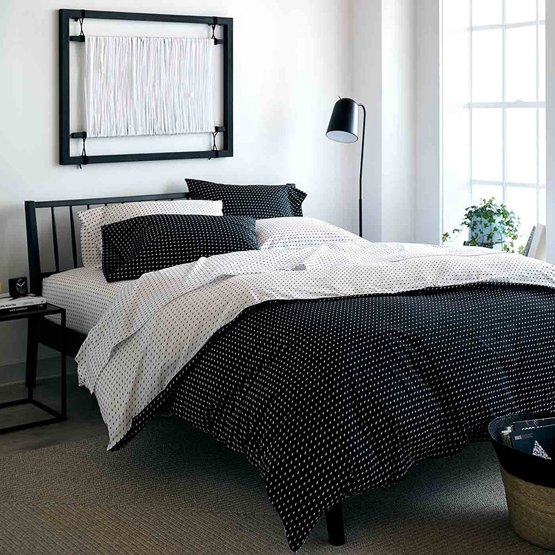 We've always believed in giving you the foundation for a great night's sleep and our Black + White Stitch Bedding is the ideal minimal solution for any modern bedroom. ow.ly/dR2R50y07cg
#blackbedroom #blackbedding #unisonhome