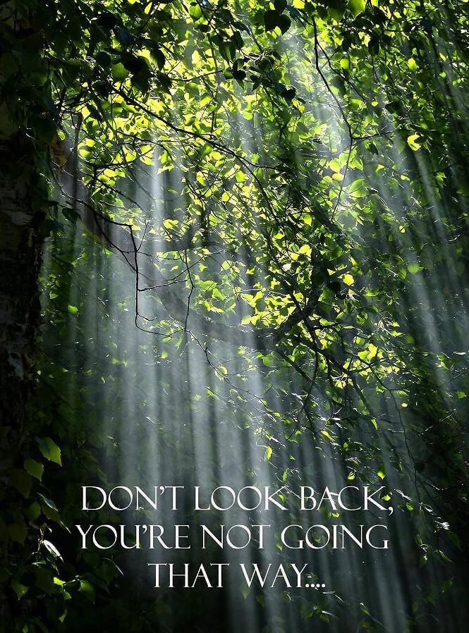 cpc_sarah's tweet photo. This is 1 of my fav #motivational #quotes. As a #positive #psychology #coach, each conversation I have has a present/future #focus. If we ruminate on issues in our past that we cannot #change, this distracts us from life in the present, and from what we can improve on right now. https://t.co/EsxbqOE00s
