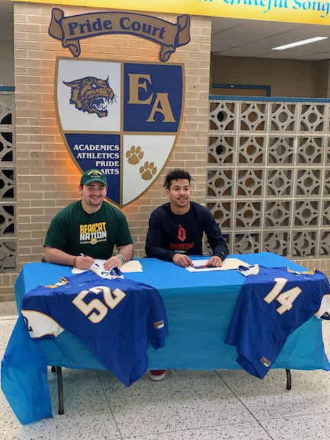 oto_dom's tweet photo. Signed and verified. Thank you @EAfootballcoach for coaching me all these years. #beardown #risetogether
@CoachSmetanka 
@BainbridgeCoach 
@TylerRau3 
@RossAbbott11 https://t.co/xANRXx8Ewv
