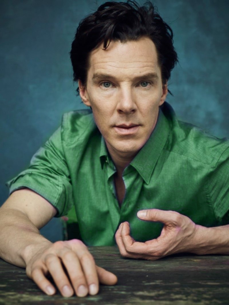 busra_in_221b's tweet photo. He is handsome with every color❤💚💜♡
#BenedictCumberbatch #CumberColours #SherlockHolmes https://t.co/YToOvBRUR7