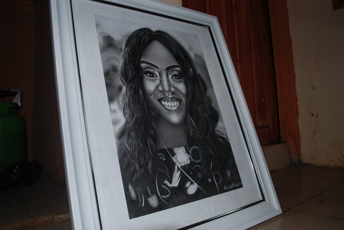 AgboolaChristo2's tweet photo. So, you can get the cliche gift idea off your head, and polish off your love letter with an astute pencil portrait! #ValentinesDayOffer #WeAreFutarians #WeAreNigerianCreatives https://t.co/Tzmb8nmo1E