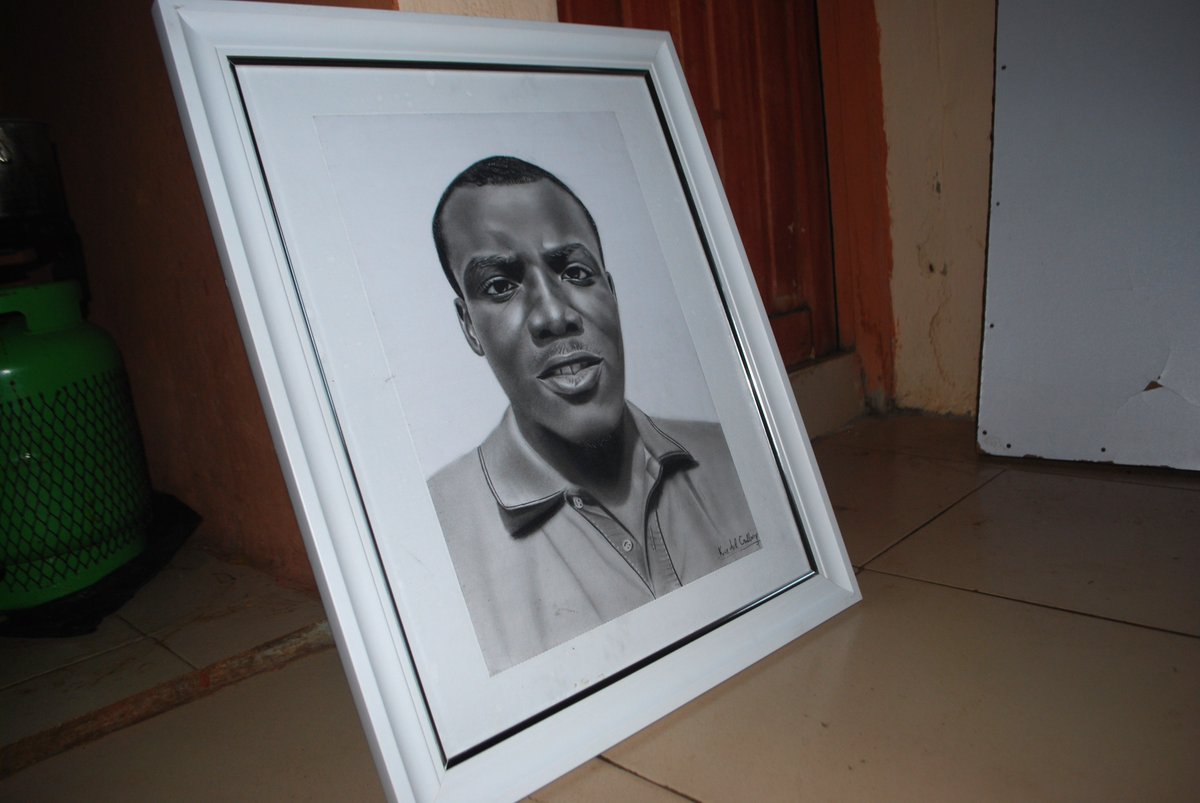 AgboolaChristo2's tweet photo. So, you can get the cliche gift idea off your head, and polish off your love letter with an astute pencil portrait! #ValentinesDayOffer #WeAreFutarians #WeAreNigerianCreatives https://t.co/Tzmb8nmo1E