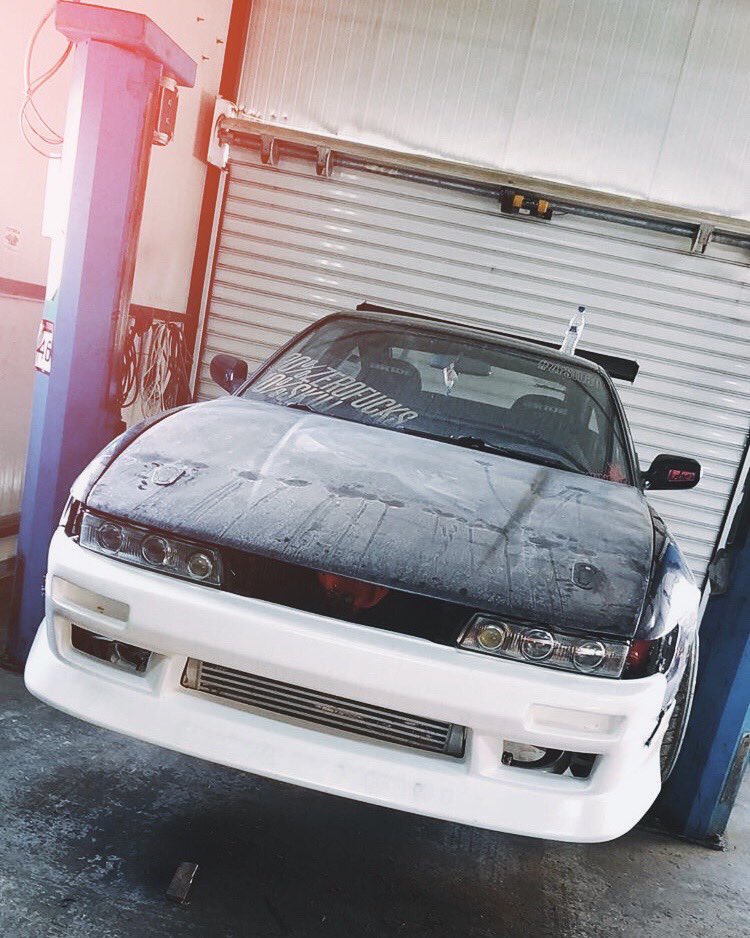 zfgarage's tweet photo. Επιτέλους μοιάζει ξανά με αυτοκίνητο 😂✌️ #zfgarage #zfsil80 #garage https://t.co/IxudVySMwW