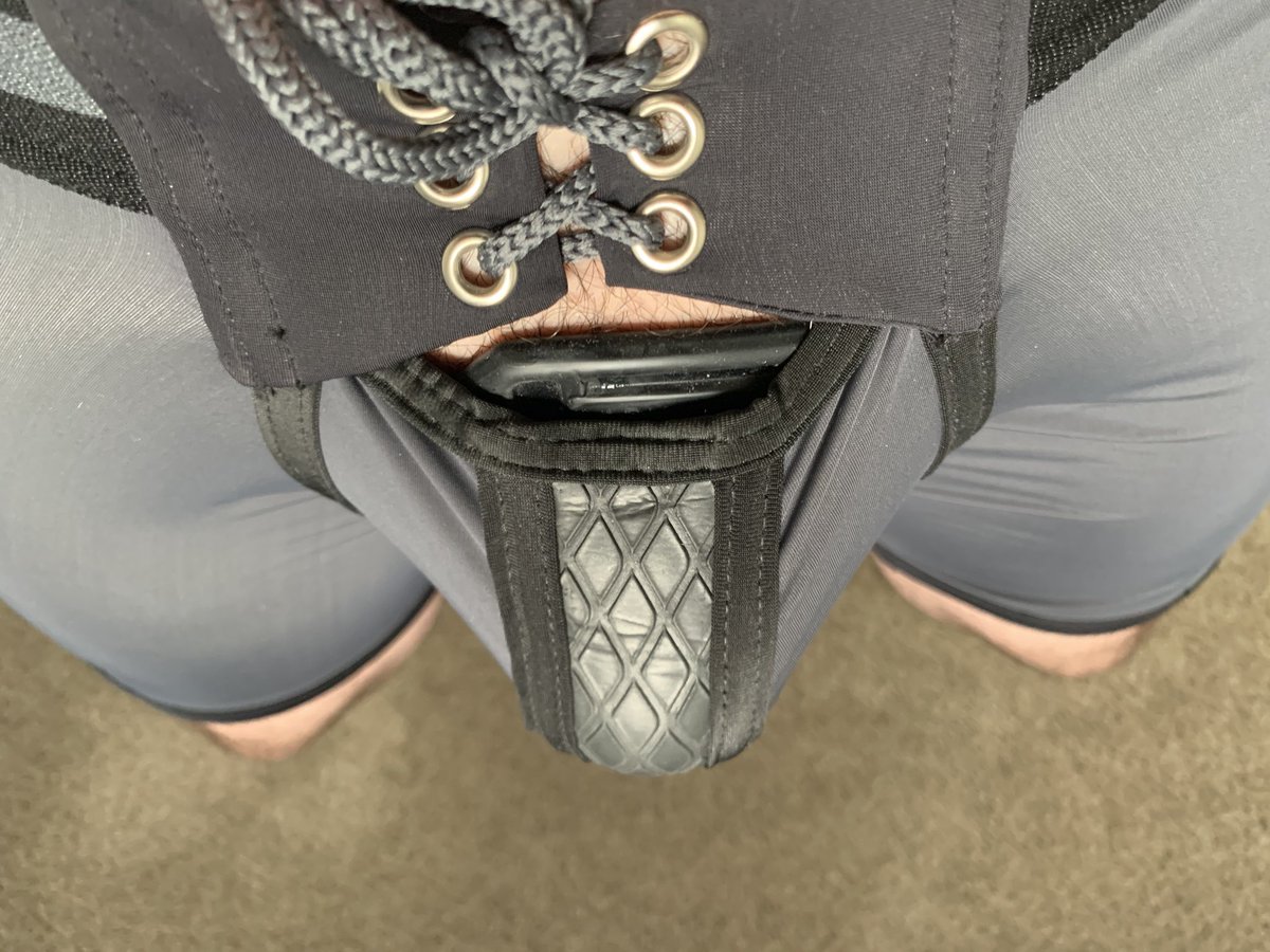 leatherpdx's tweet photo. new bulge pic in one of my new favorite trunks from @cellblock13LA! #leathergay #leatherboy #leatherman #leathersub #gaybdsm #gaygear #gear365 #bulging #bigbulge #hungsub #cockringbulge https://t.co/hWnqIST9os