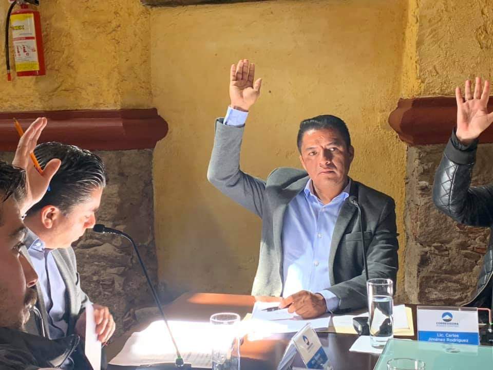 carloscontigova's tweet photo. A favor de 25 asentamientos humanos en proceso de regularización de Corregidora; aprobamos el beneficio fiscal en el predial y el pago de traslado de dominio. #ContigoVa https://t.co/8n0fAg5Jlj