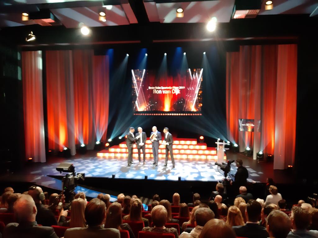 Ron van Dijk van sv Honselersdijk: vrijwilliger van het jaar in de sport in #Westland!  Mooie prijs en daarmee ook terecht dat vrijwilligers in het zonnetje gezet worden.