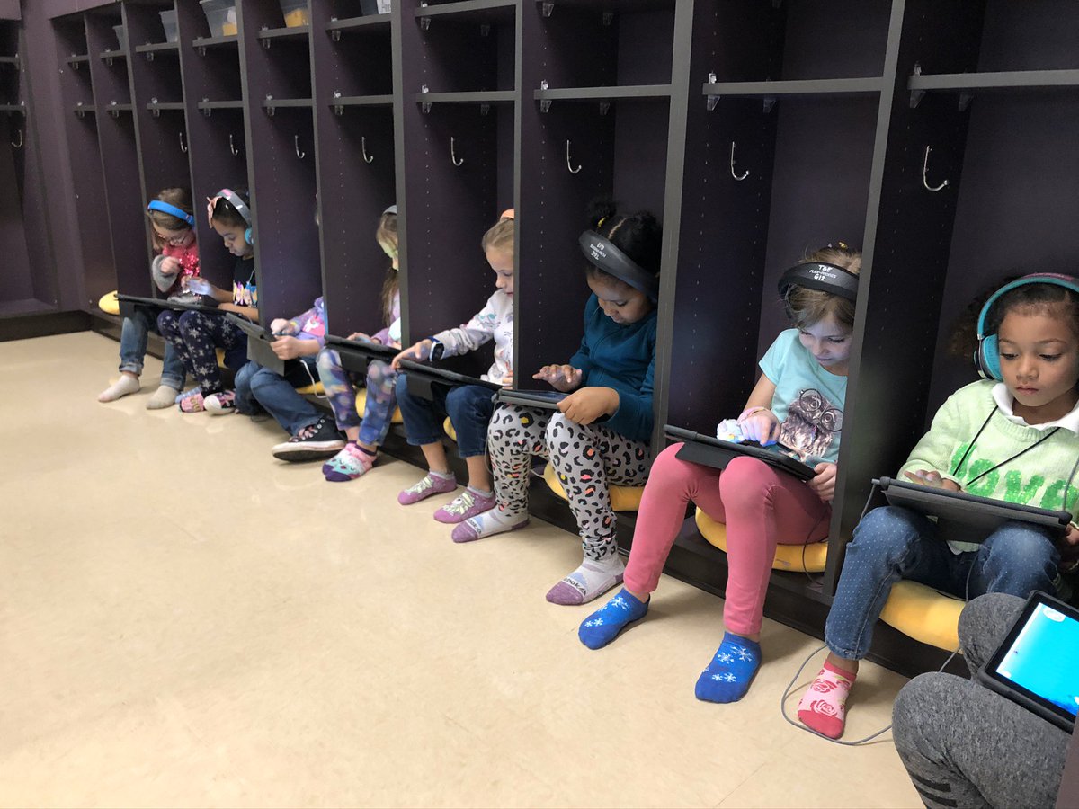 Great use of creating learning spaces with what you have already in your room. <a href="/msking_tech/">Emily King</a> <a href="/tollgateelemen1/">Toll Gate Elementary</a> <a href="/ISTELearnSpaces/">ISTE Learning Spaces</a> #learningspaces #education