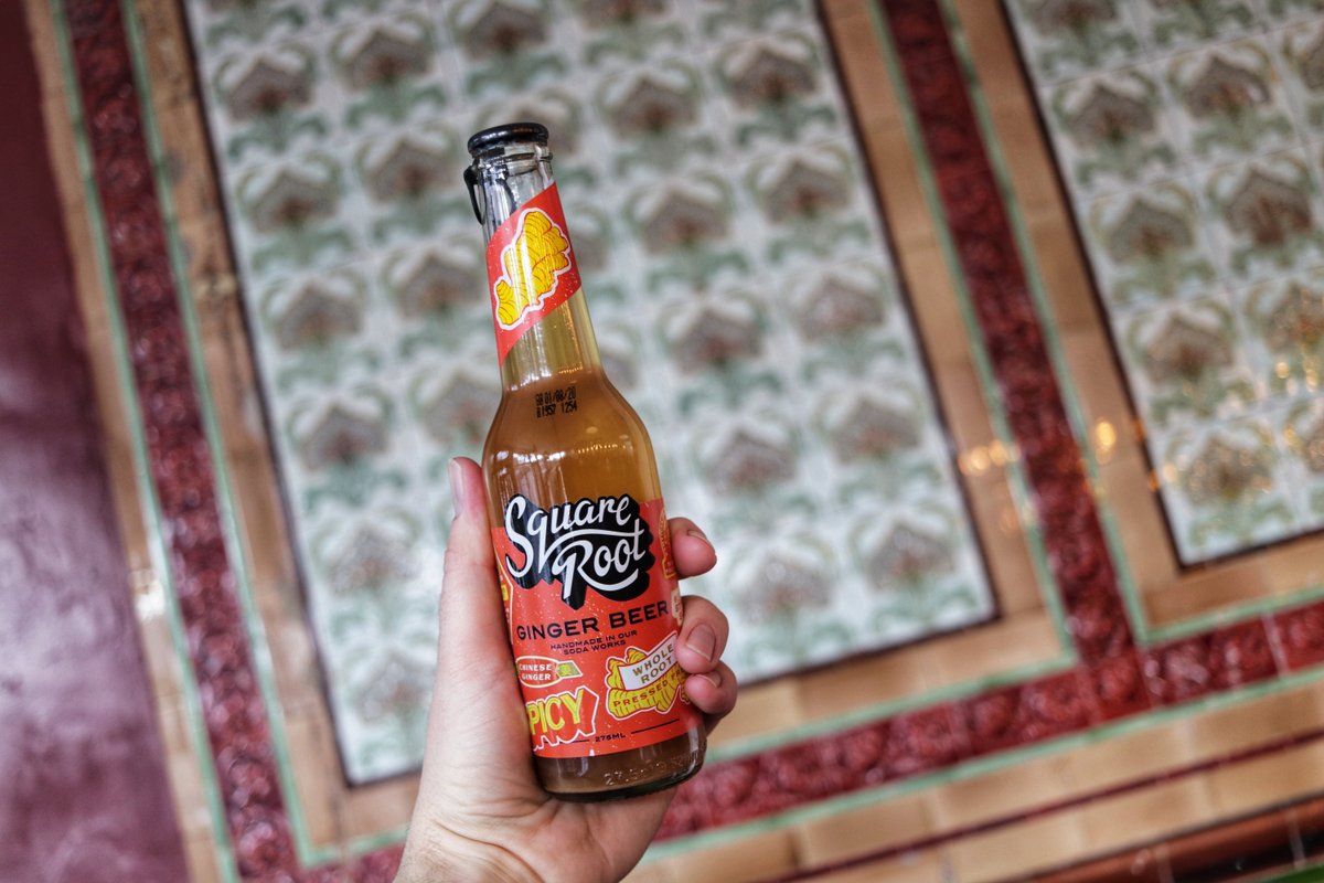 squarerootldn's tweet image. This week we've been #MakingFresh like there's no tomorrow. Towers of beautiful #Spicy #GingerBeer ready to fly out into the world, into your hands + into your heart. And actually once you taste it you'll find that statement is too accurate to be cheesy. store.squarerootsoda.co.uk/products/ginge…