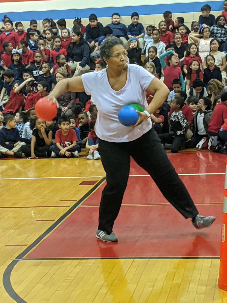 MsBerrones's tweet photo. How's about a lil game of Dodge ball-PBIS FUN ! @MsBerrones @ECMcKCardinals @ECcardinals https://t.co/vWvhJFJOsJ