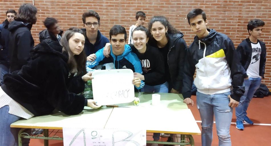 Ciudad Rodrigo al Día (@mirobrigaaldia) on Twitter photo Los alumnos del <a href="/IESFRAYDIEGO/">IES FRAY DIEGO TADEO</a> profundizan en la jardinería y la orientación en su Día de la Convivencia salamancartvaldia.es/not/230297/alu… Los alumnos del <a href="/IESFRAYDIEGO/">IES FRAY DIEGO TADEO</a> profundizan en la jardinería y la orientación en su Día de la Convivencia salamancartvaldia.es/not/230297/alu…