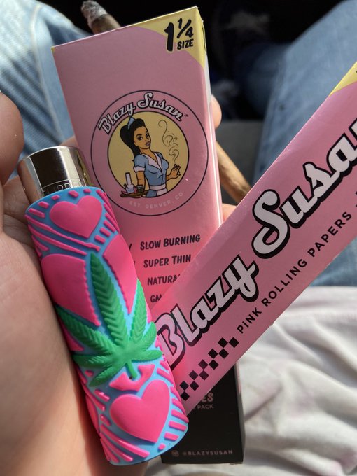 1 pic. Gayest stoner you’ll ever meet ? https://t.co/csBSpv5Toi