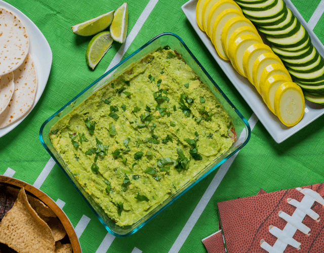 farmstarliving's tweet photo. Reminder: the BIG GAME is just three days away! What's on your menu?? We love this this Game Day Southwest Dip made with black beans, corn, diced green chiles, black olives, bell peppers, and a squeeze of lime. Recipe here: https://t.co/boUhJ3Wou5 #gameday #tailgate #guacout https://t.co/Ol3Z7nV3MD
