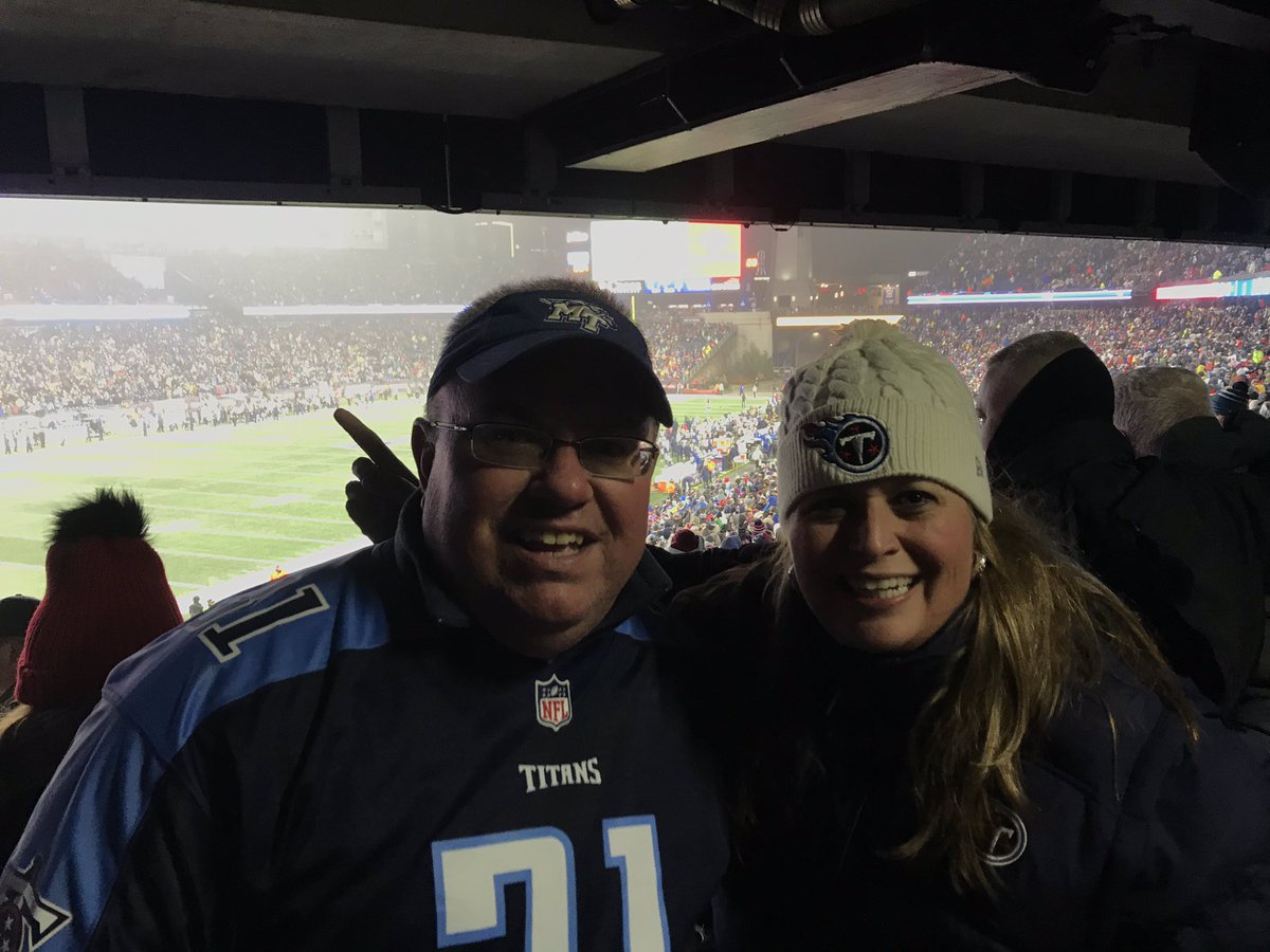 CaseyPash's tweet image. The month of Jan has been nuts following the @Titans..came up 1 game short..so why not head to  @WMPhoenixOpen instead! Now only if we can get seats on 16 @WMPhoenixOpen can you help a sad @Titans  fan out? @WasteManagement #comingfromSC #respect @WasteManagement @BrandtSnedeker