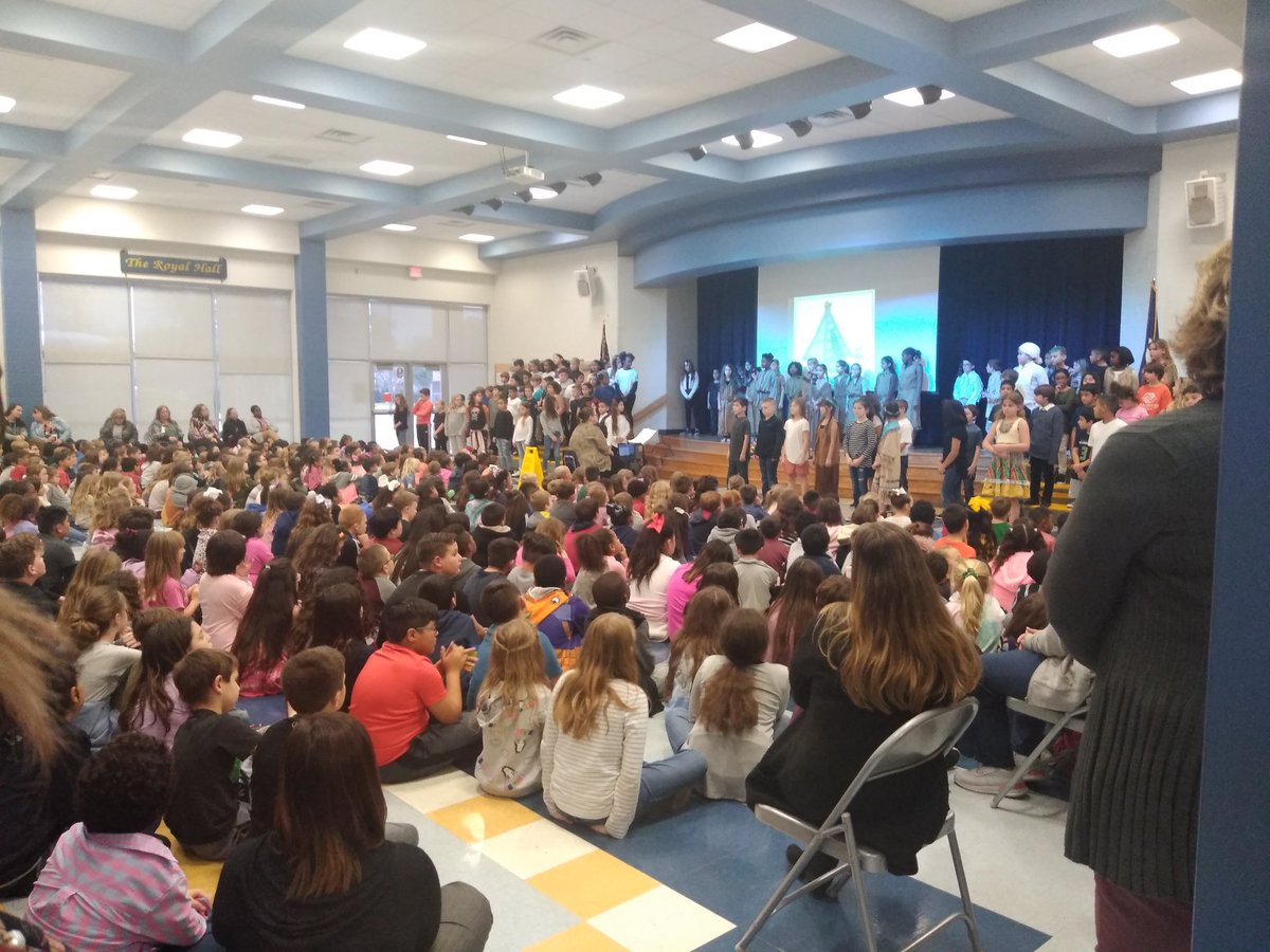 LJIPALS's tweet photo. We got to see our 4th grade friends at @NeyKnights program!! We're so proud you all!! https://t.co/9AYCUUVpSS