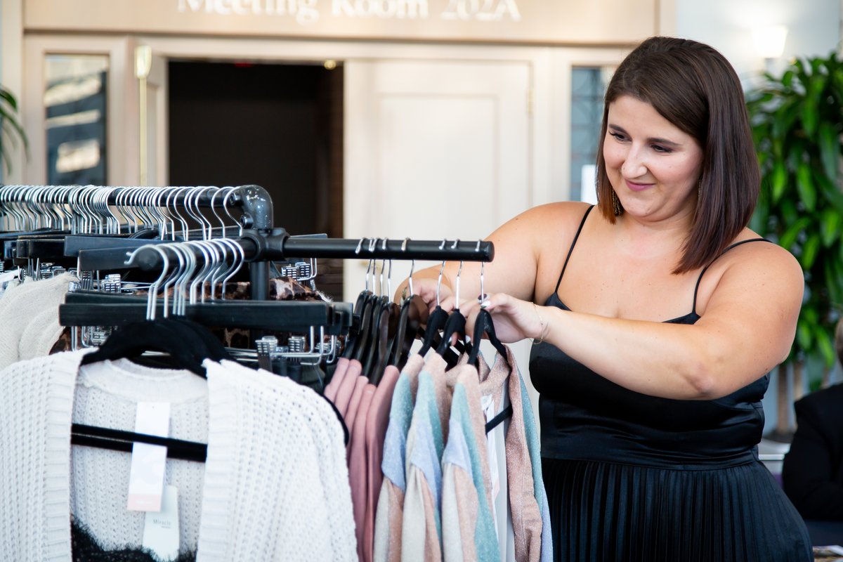 focus_wc's tweet image. U&amp;amp;I BTQ’s booth at Focus 2019 was a huge hit with all their fab clothes and accessories. We love having all different kinds of businesses in our vendor area at Focus. | 📷 by @keyholephoto
#womeninbusiness #mobilealabama #focusWC #focusWC2019  #womensupportingwomen