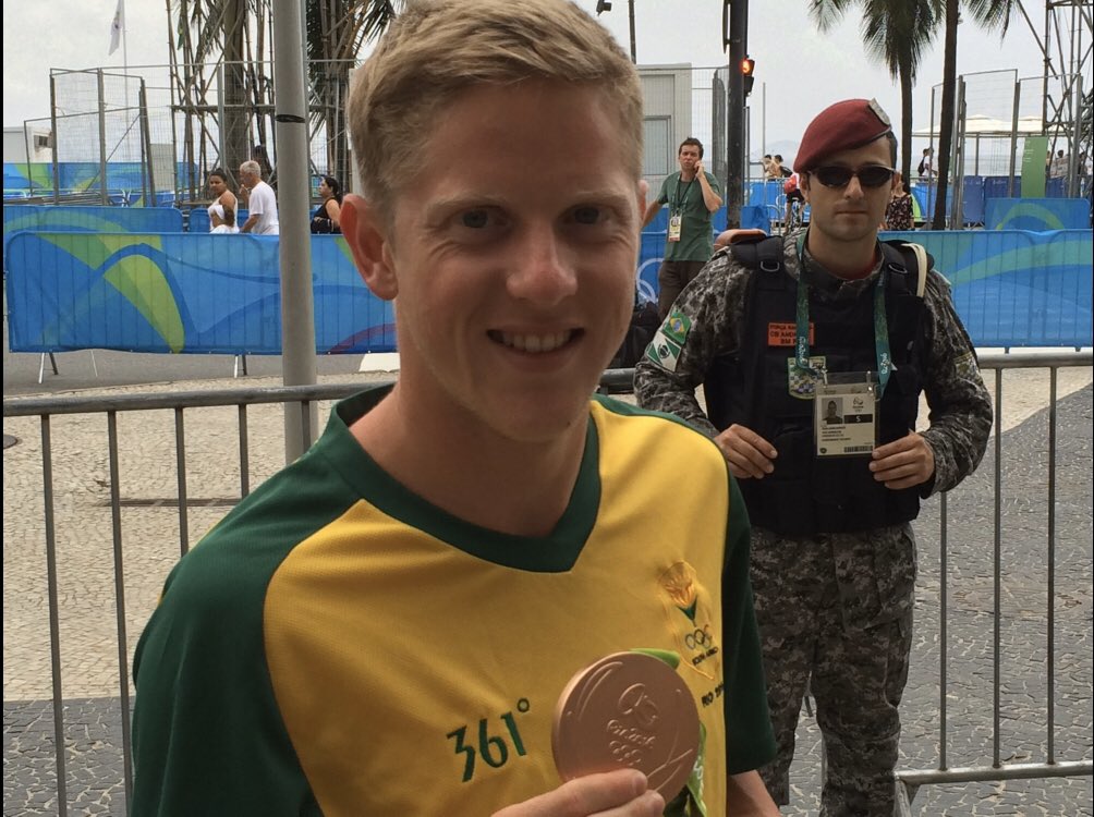 Great evening at the launch of #Derbados2020 raising money for <a href="/DerbyshireIS/">Derbyshire Institute of Sport</a> &amp; @AnnabelsAngels. Really interesting listening to <a href="/gpwhyte/">Greg Whyte OBE</a> &amp; <a href="/H_Schoeman/">Henri Schoeman</a>. Last time I saw Henri was in Rio! 😃 #triathlonsuperfan