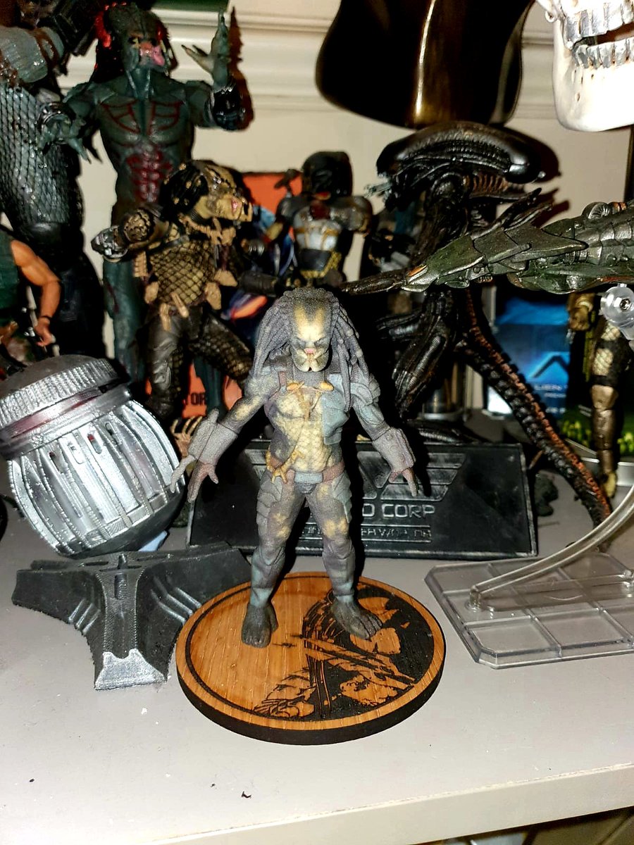 alastairneil29's tweet photo. New addition to my collection ,myself in my predator suit as my own figure ,thanks to @Milestones3D #predator #predatorcosplay #junglehunter #scifi #predatorfigure https://t.co/j2Dr77rVNx