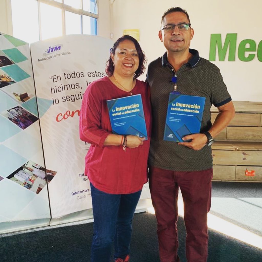 Editorial_ITM's tweet photo. Cerramos el 2019 y abrimos el 2020 haciendo entrega de las novedades editoriales a nuestros autores, quienes viven con alegría y satisfacción este momento en compañía del equipo de trabajo del Fondo Editorial ITM. 📚 📖
.
.

#familiaitm #libros #autores   #novedadesfeitm https://t.co/E1915TjtVJ