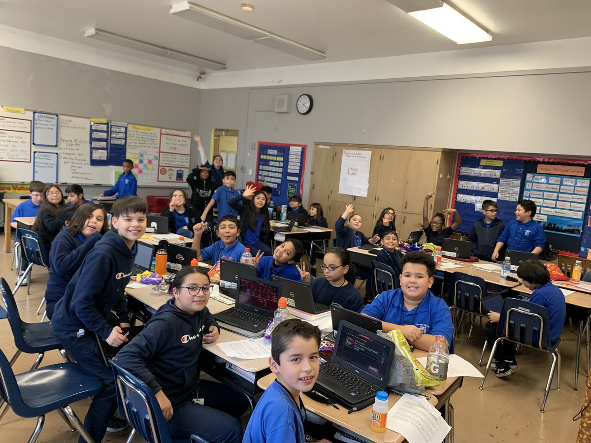 MrsLanderos4's tweet photo. A well deserved Writing Celebration. Students completed personal opinion essays @dawes_school @LucyCalkins #writing #essays #4thgrades #cps https://t.co/grUDs7MGiT